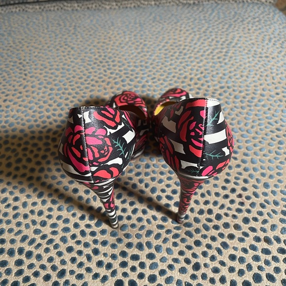 Charolette Olympia Heels - Picture 7 of 8